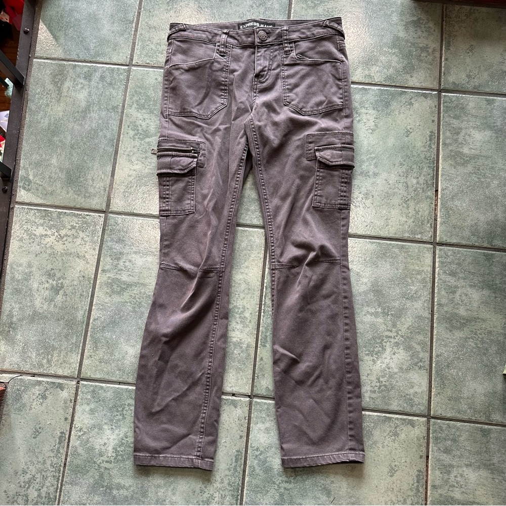 Women’s Express Gray Cargo Jeans 
Size 2
